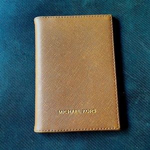 Michael Kors passport Wallet